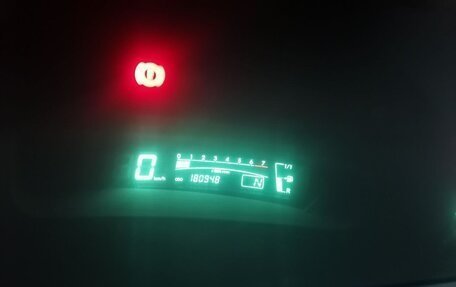 Toyota Yaris III рестайлинг, 2008 год, 700 000 рублей, 11 фотография