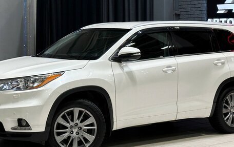 Toyota Highlander III, 2014 год, 3 197 000 рублей, 2 фотография