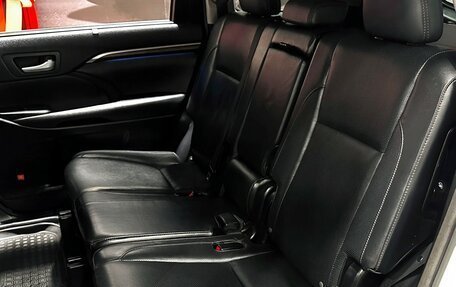 Toyota Highlander III, 2014 год, 3 197 000 рублей, 12 фотография