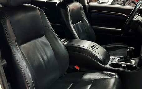 Toyota Highlander III, 2014 год, 3 197 000 рублей, 16 фотография