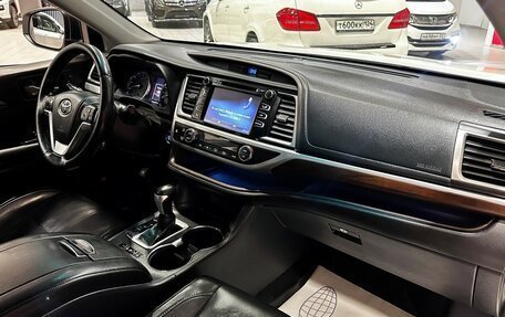 Toyota Highlander III, 2014 год, 3 197 000 рублей, 17 фотография