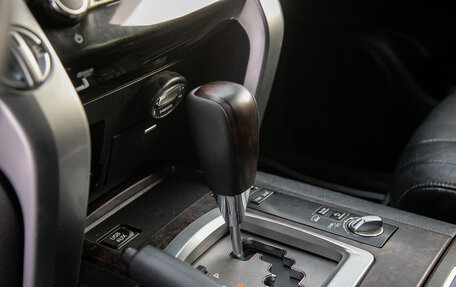 Toyota Land Cruiser 200, 2012 год, 3 498 000 рублей, 14 фотография