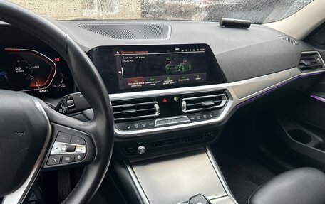 BMW 3 серия, 2019 год, 4 300 000 рублей, 23 фотография