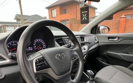 Hyundai Solaris II рестайлинг, 2018 год, 955 000 рублей, 4 фотография