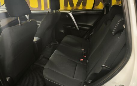 Toyota RAV4, 2016 год, 2 199 000 рублей, 11 фотография