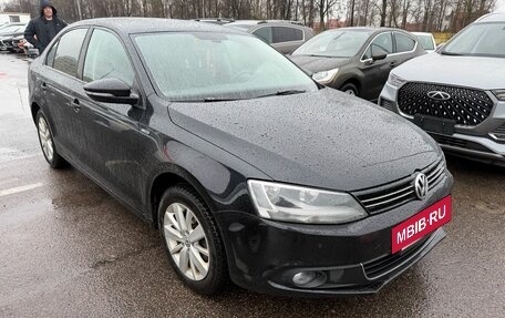 Volkswagen Jetta VI, 2013 год, 719 000 рублей, 2 фотография