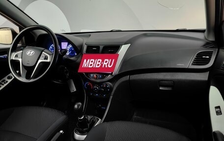 Hyundai Solaris II рестайлинг, 2011 год, 488 000 рублей, 13 фотография