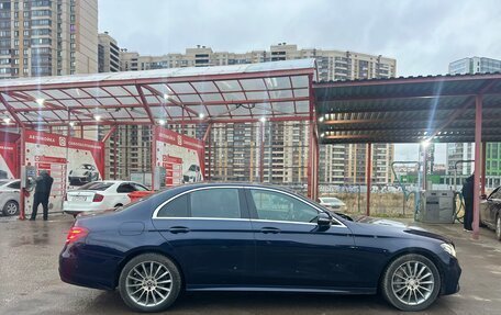 Mercedes-Benz E-Класс, 2017 год, 2 800 000 рублей, 3 фотография