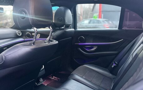 Mercedes-Benz E-Класс, 2017 год, 2 800 000 рублей, 11 фотография