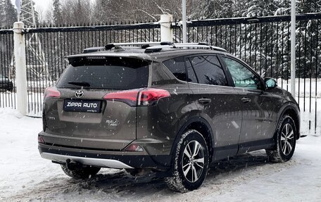 Toyota RAV4, 2018 год, 2 659 000 рублей, 4 фотография