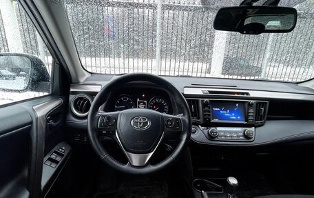 Toyota RAV4, 2018 год, 2 659 000 рублей, 11 фотография