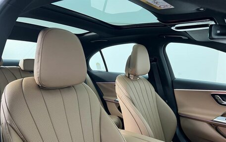 Mercedes-Benz E-Класс, 2025 год, 10 500 000 рублей, 16 фотография