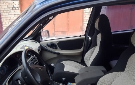 Chevrolet Niva I рестайлинг, 2006 год, 410 000 рублей, 10 фотография