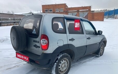 Chevrolet Niva I рестайлинг, 2015 год, 360 000 рублей, 3 фотография