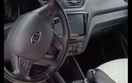 KIA Rio III рестайлинг, 2011 год, 750 000 рублей, 3 фотография