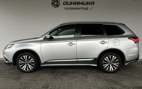 Mitsubishi Outlander III рестайлинг 3, 2018 год, 2 190 000 рублей, 2 фотография