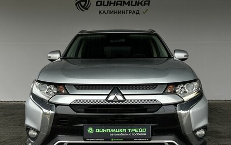 Mitsubishi Outlander III рестайлинг 3, 2018 год, 2 190 000 рублей, 8 фотография