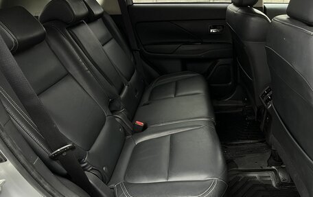 Mitsubishi Outlander III рестайлинг 3, 2018 год, 2 190 000 рублей, 19 фотография