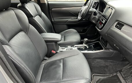 Mitsubishi Outlander III рестайлинг 3, 2018 год, 2 190 000 рублей, 18 фотография