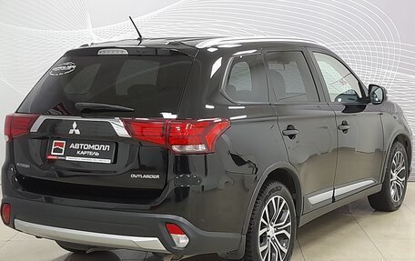Mitsubishi Outlander III рестайлинг 3, 2015 год, 1 749 000 рублей, 4 фотография