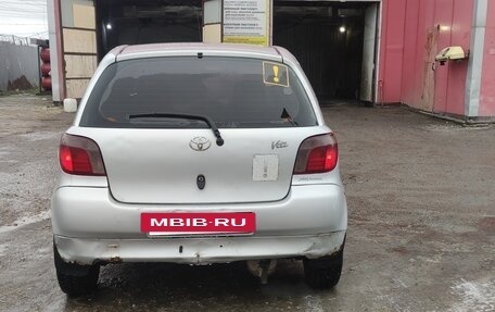 Toyota Vitz, 2000 год, 200 000 рублей, 4 фотография