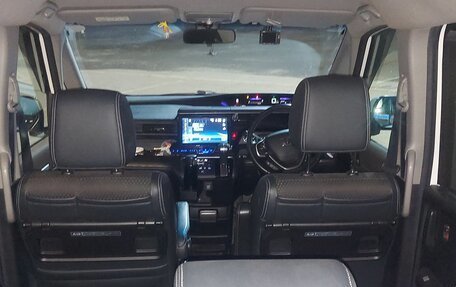 Honda Stepwgn IV, 2019 год, 2 470 000 рублей, 7 фотография