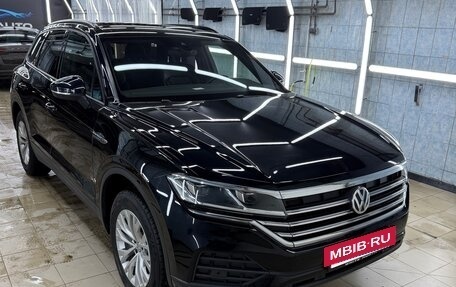 Volkswagen Touareg III, 2018 год, 4 000 000 рублей, 2 фотография