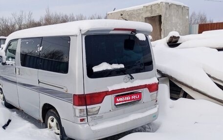Mazda Bongo Friendee i рестайлинг, 1999 год, 1 000 000 рублей, 1 фотография