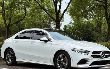 Mercedes-Benz A-Класс, 2023 год, 2 350 000 рублей, 3 фотография