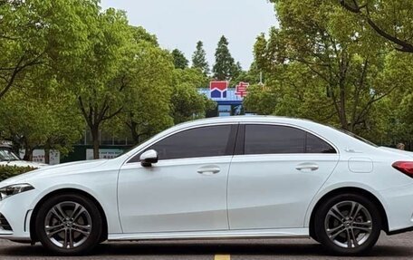 Mercedes-Benz A-Класс, 2023 год, 2 350 000 рублей, 8 фотография