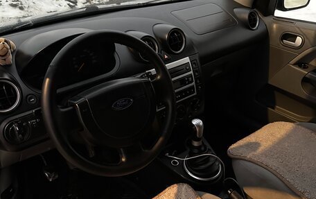 Ford Fiesta, 2003 год, 380 000 рублей, 10 фотография