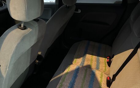 Ford Fiesta, 2003 год, 380 000 рублей, 13 фотография