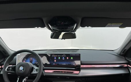 BMW 5 серия, 2025 год, 8 925 000 рублей, 7 фотография