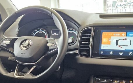 Skoda Karoq I, 2021 год, 1 993 000 рублей, 11 фотография