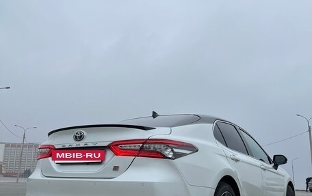 Toyota Camry, 2021 год, 3 700 000 рублей, 2 фотография