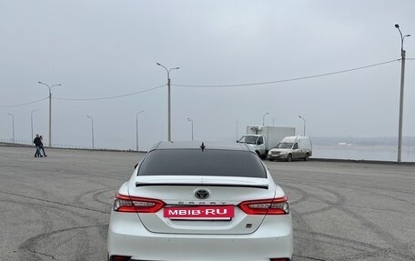 Toyota Camry, 2021 год, 3 700 000 рублей, 9 фотография