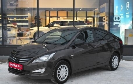 Hyundai Solaris II рестайлинг, 2016 год, 900 000 рублей, 1 фотография