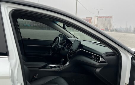 Toyota Camry, 2021 год, 3 700 000 рублей, 23 фотография