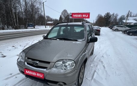 Chevrolet Niva I рестайлинг, 2013 год, 580 000 рублей, 1 фотография
