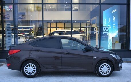 Hyundai Solaris II рестайлинг, 2016 год, 900 000 рублей, 4 фотография