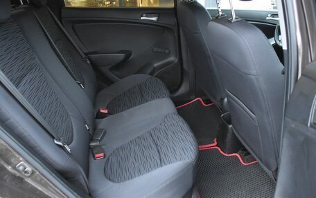 Hyundai Solaris II рестайлинг, 2016 год, 900 000 рублей, 11 фотография