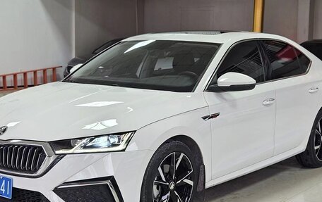 Skoda Octavia IV, 2021 год, 2 100 000 рублей, 2 фотография