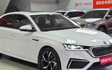 Skoda Octavia IV, 2021 год, 2 100 000 рублей, 3 фотография