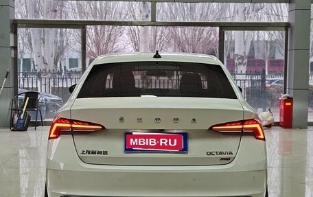 Skoda Octavia IV, 2021 год, 2 100 000 рублей, 5 фотография