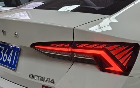 Skoda Octavia IV, 2021 год, 2 100 000 рублей, 13 фотография