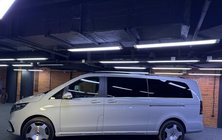 Mercedes-Benz V-Класс, 2025 год, 15 700 000 рублей, 4 фотография