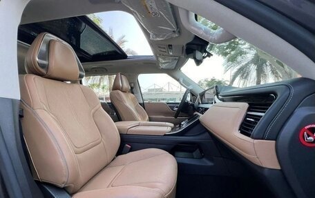 Infiniti QX80, 2025 год, 20 390 000 рублей, 14 фотография