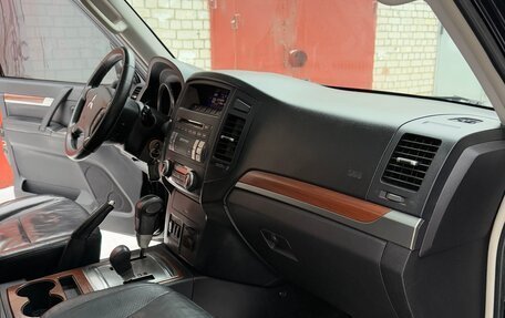 Mitsubishi Pajero IV, 2007 год, 1 650 000 рублей, 23 фотография