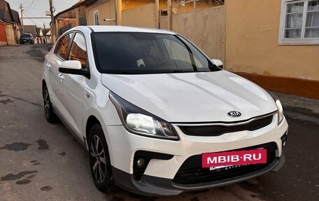 KIA Rio IV, 2018 год, 750 000 рублей, 2 фотография