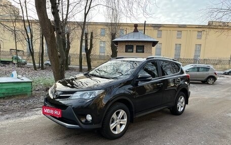 Toyota RAV4, 2014 год, 1 700 000 рублей, 4 фотография